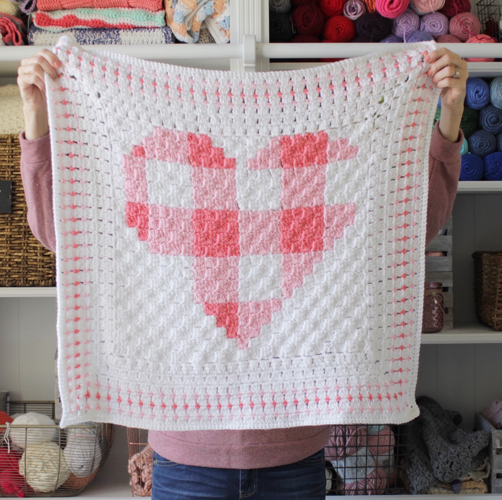 Crochet Gingham Heart Blanket | Daisy Farm Crafts