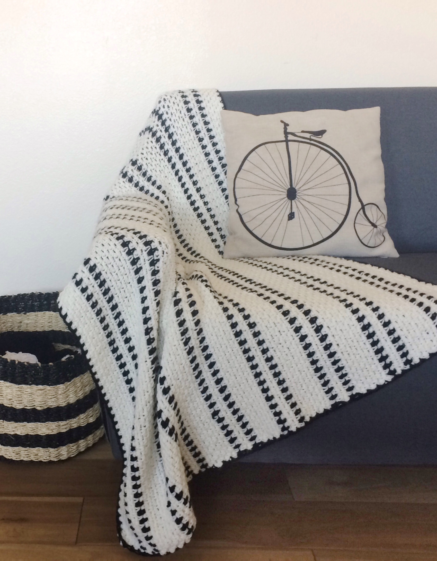 Crochet Modern Even Moss Blanket - Daisy Farm Crafts