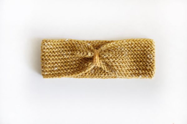 gold crochet herringbone headband with twist in middle