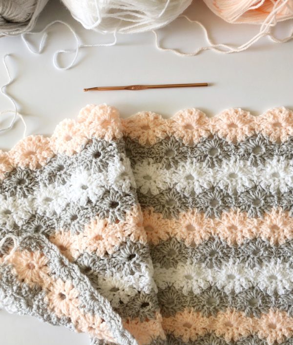 Crochet Petal Stitch Baby Blanket - Daisy Farm Crafts free pattern