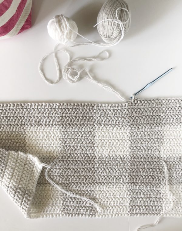 Modern Crochet Gingham Baby Blanket