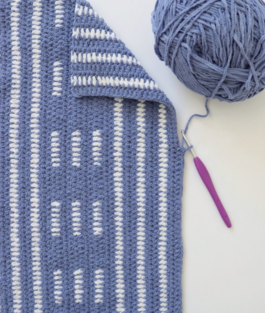 Crochet Lines and Dashes Blanket