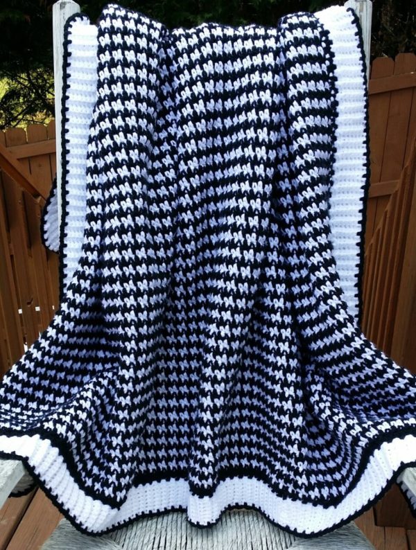 betty's houndstooth blanket