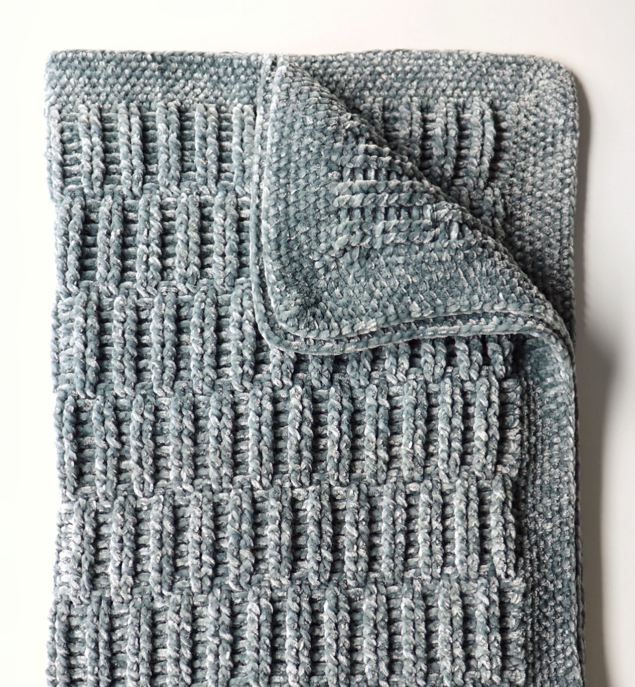 Bernat Blanket Yarn 10.5oz, Smoky Green