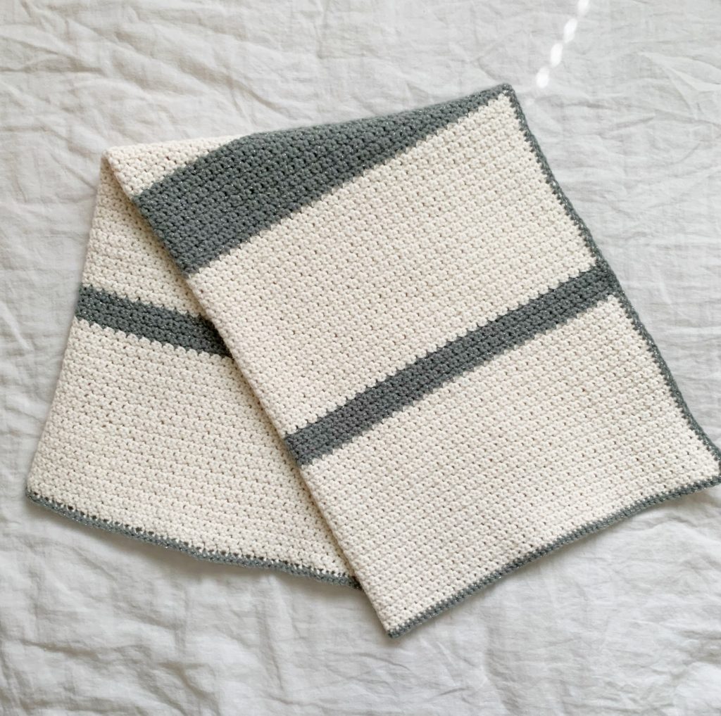 beginner grit stitch blanket folded