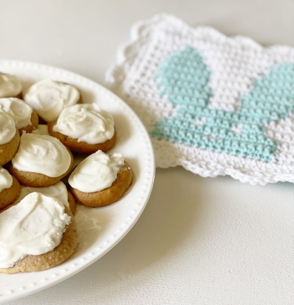 bunny hot pad with cookies