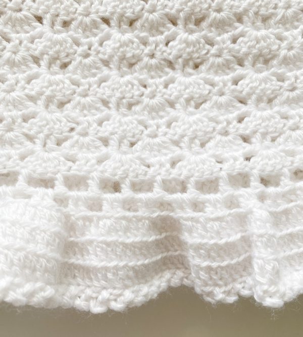 close up crochet shell stitches