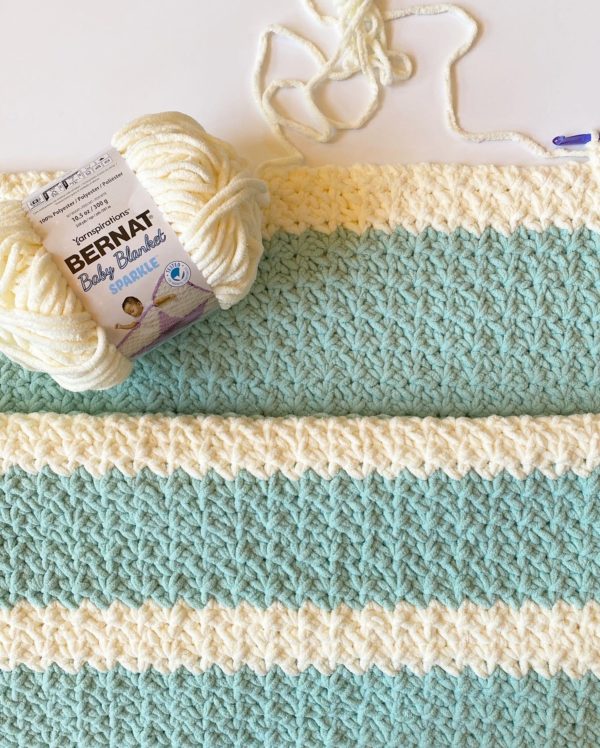 chunky yarn crochet blanket in progress