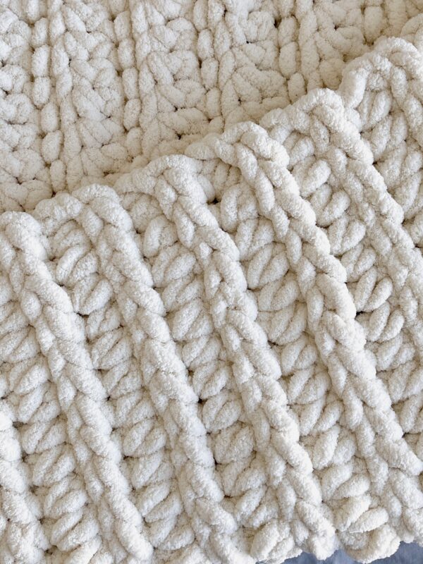 Crochet Extra Thick and Creamy Throw - Daisy Farm Crafts