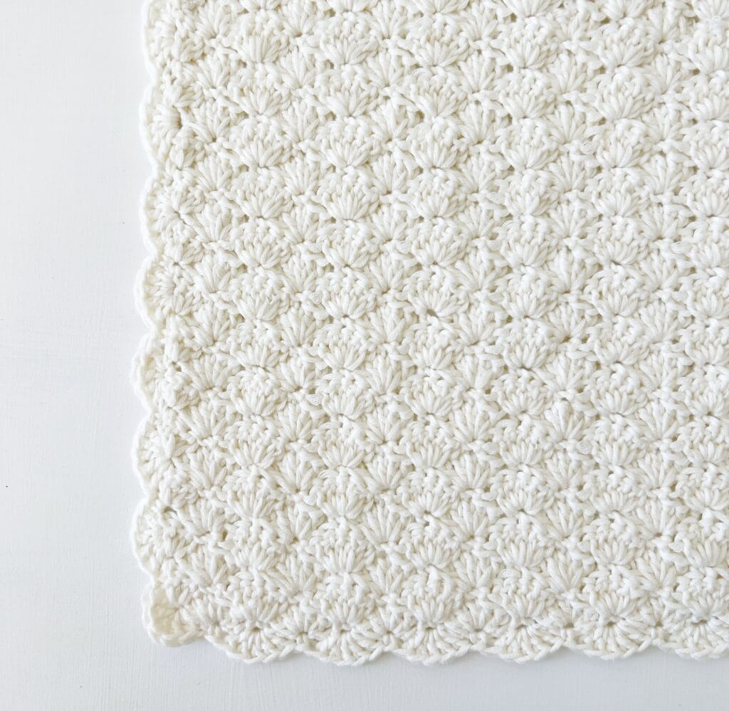 close up of shell stitch blanket 