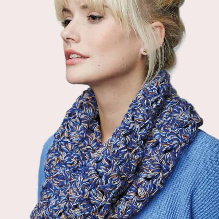 Image for Free Easy Bernat Cluster Stitch Cowl Crochet Pattern