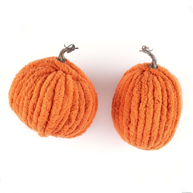 Image for Free Beginner Bernat Rustic Autumn Pumpkins Pattern