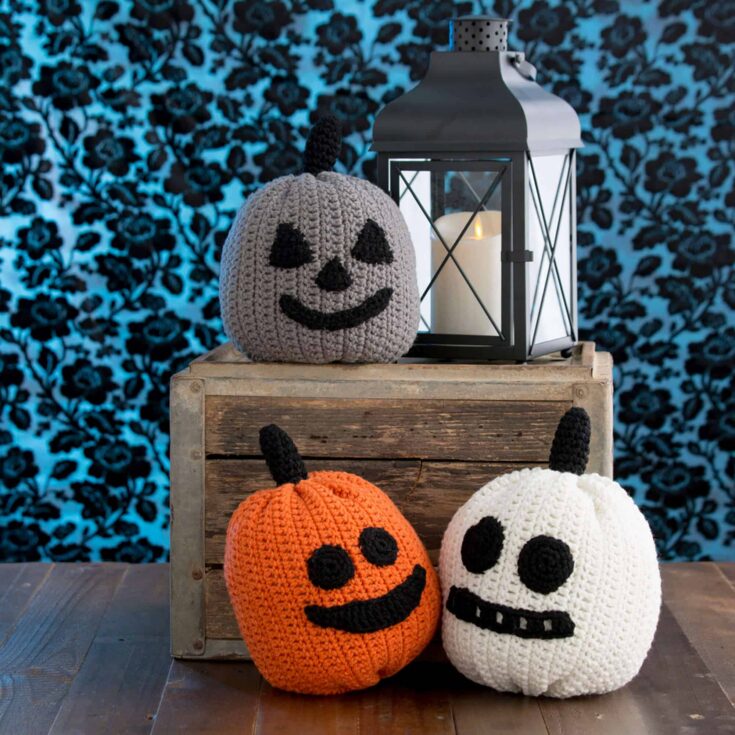 Image for Free Easy Red Heart Three Little Pumpkins Crochet Pattern